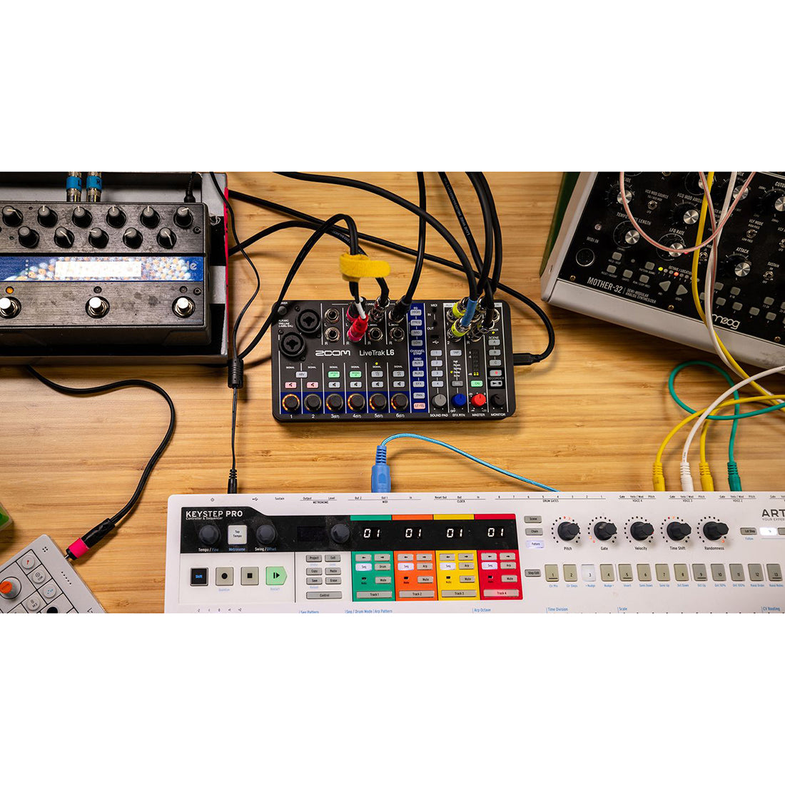 Zoom L6 LiveTrak Mixer + Recorder