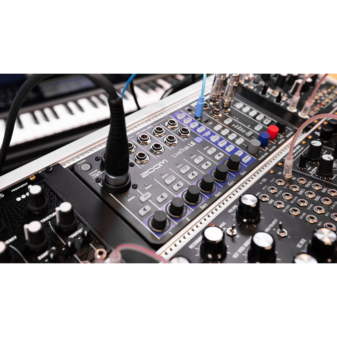 Zoom L6 LiveTrak Mixer + Recorder