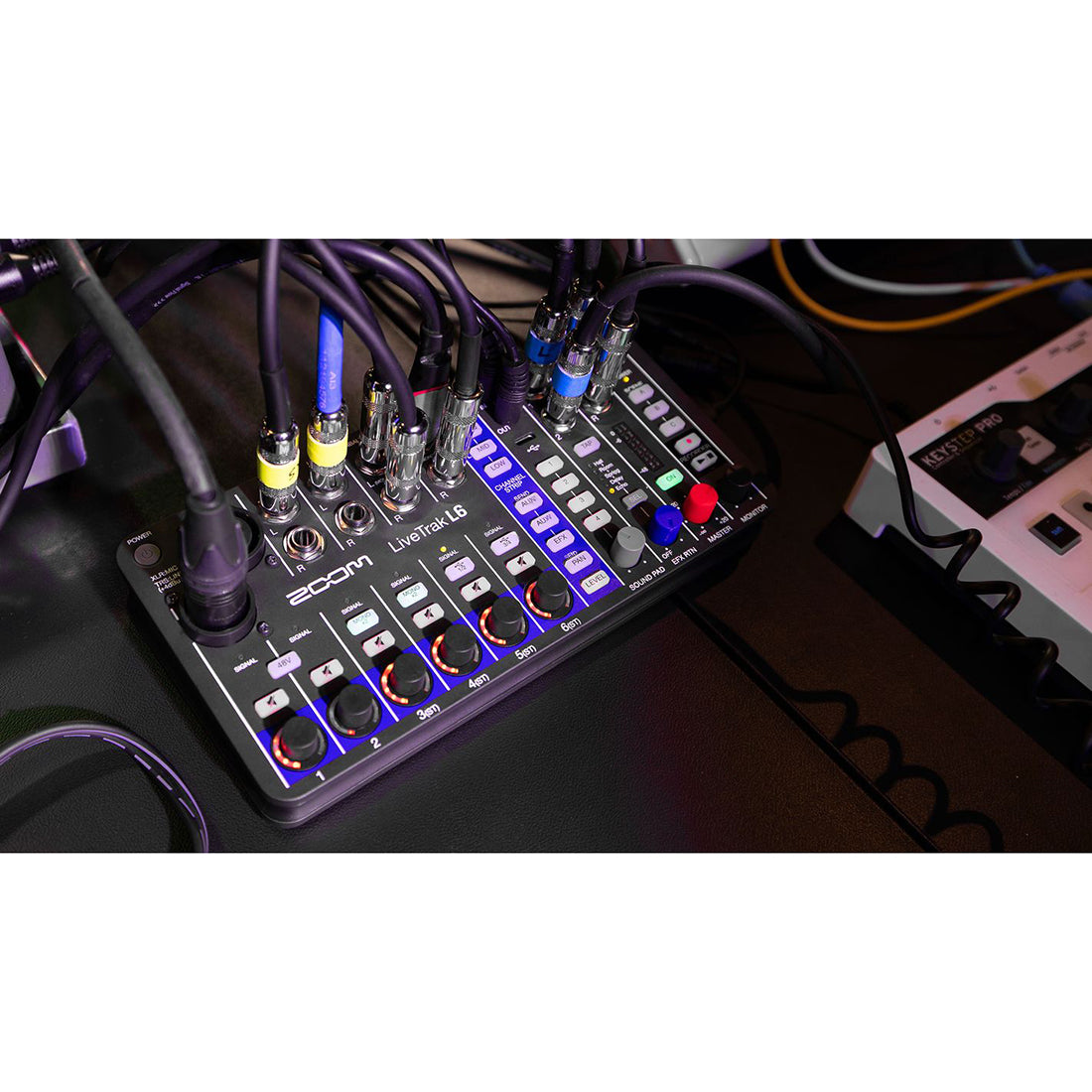 Zoom L6 LiveTrak Mixer + Recorder