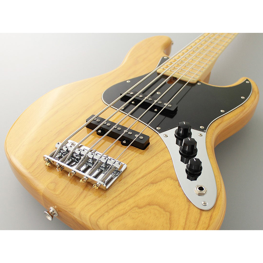 FGN NJB100MBAHV/VNT Neo Classic JB 5-String Vintage Natural Electric Bass Including Gig Bag