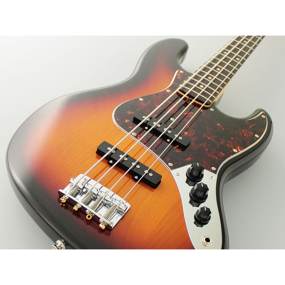FGN NJB100RAL/3TS Neo Classic JB 3Tone Sunburst Electric Bass Including Gig Bag
